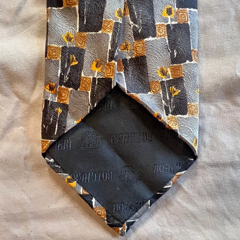 BOLGHERI Mens Silk Tie Made in Italy Geometric Floral Pattern Gold Black Grey